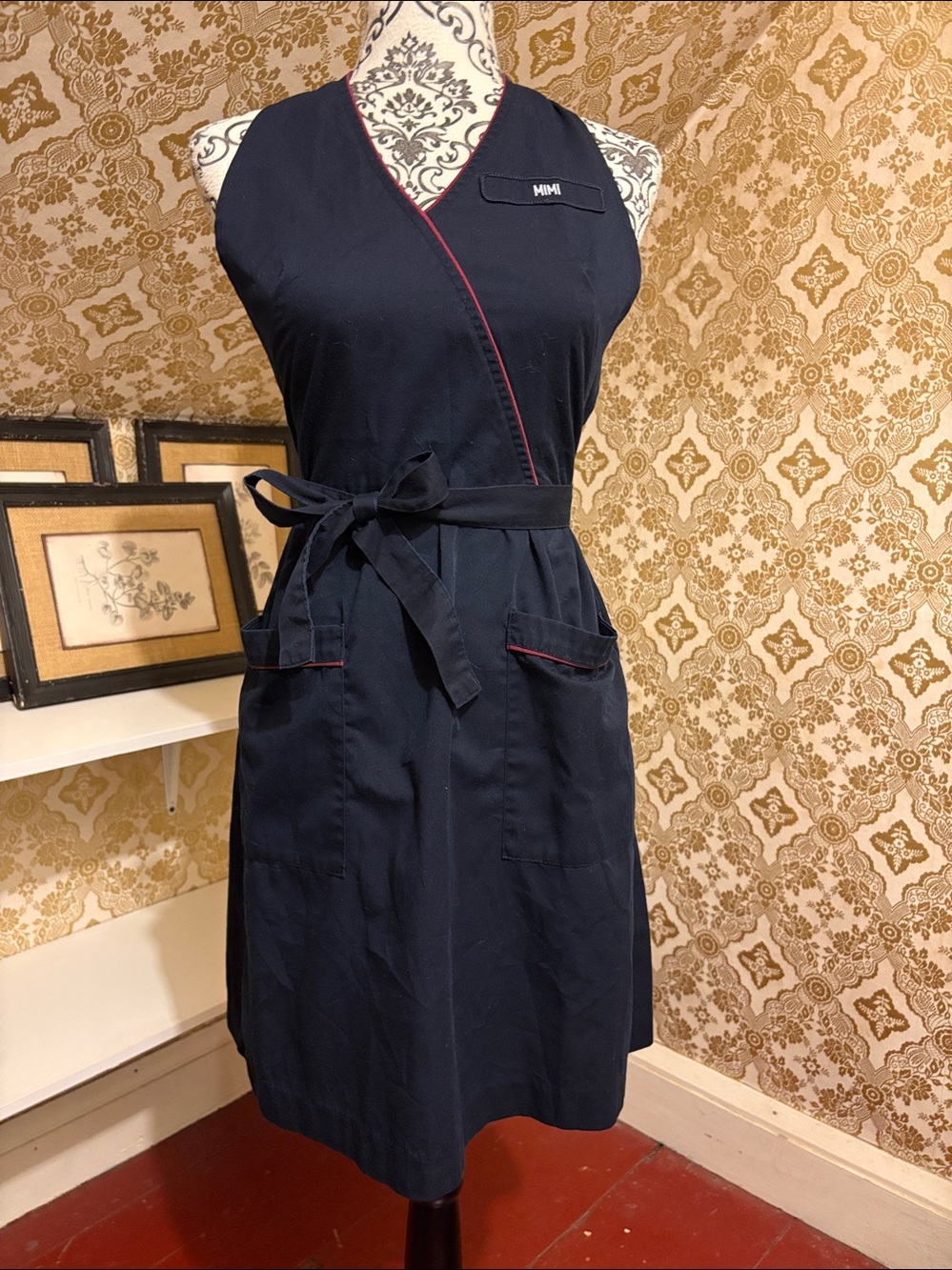 Vintage Brookhurst Server Apron